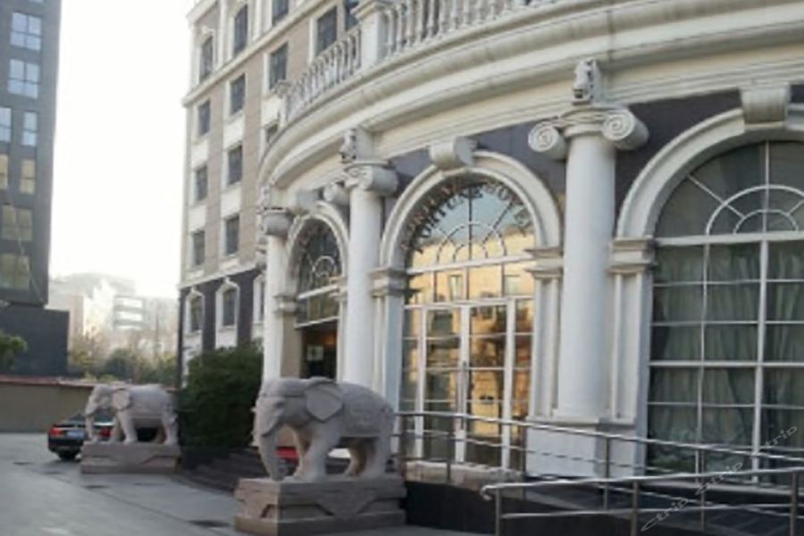 Fortune Hotel